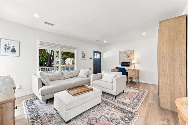 2870 Daisy, Long Beach, CA 90806