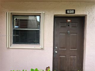 10301 NW 11th Street 104, Pembroke Pines, FL 33026