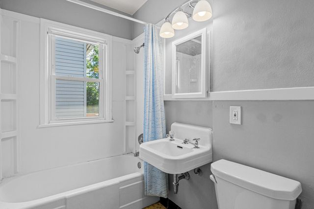 1210 Sherburne Avenue, Saint Paul, MN 55104