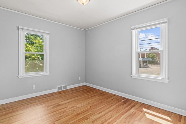1210 Sherburne Avenue, Saint Paul, MN 55104