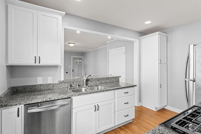 1210 Sherburne Avenue, Saint Paul, MN 55104