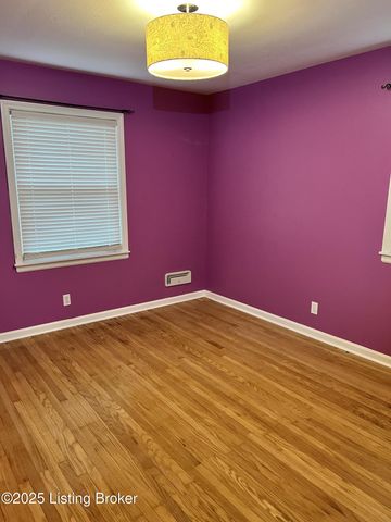 9310 Habersham Dr, Louisville, KY 40242