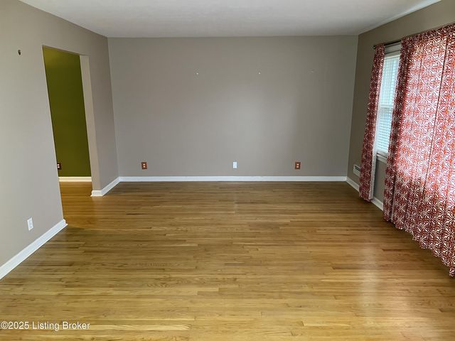 9310 Habersham Dr, Louisville, KY 40242