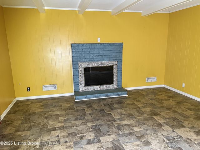 9310 Habersham Dr, Louisville, KY 40242