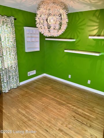 9310 Habersham Dr, Louisville, KY 40242