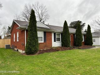 9310 Habersham Dr, Louisville, KY 40242