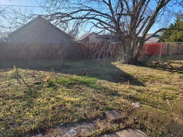 309 Redbud Lane, Wilmer, TX 75172