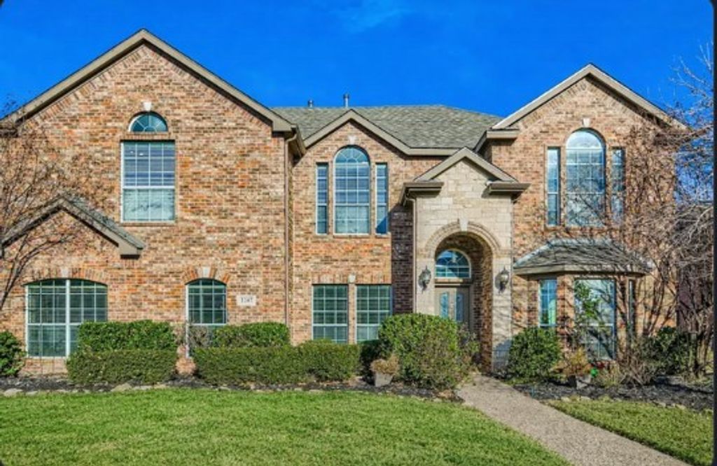 2207 Creekedge Court, Corinth, TX 76210