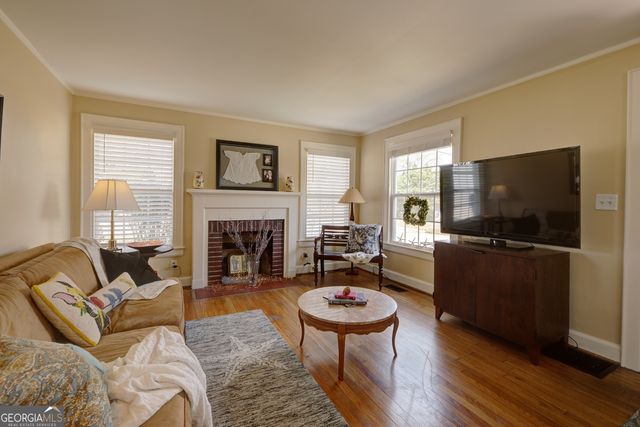 1005 S Crest Road, Rossville, GA 30741