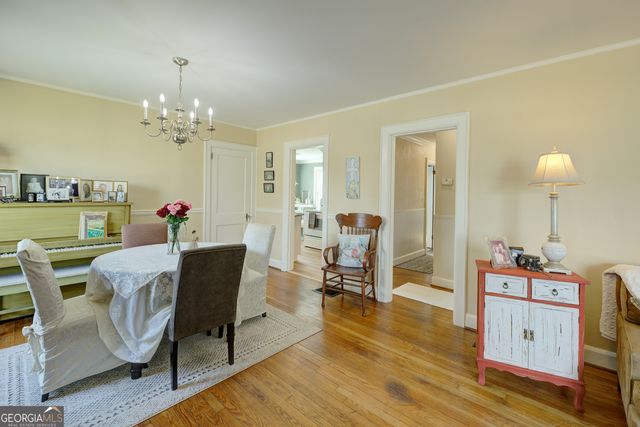1005 S Crest Road, Rossville, GA 30741
