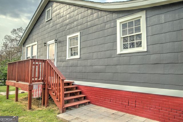1005 S Crest Road, Rossville, GA 30741