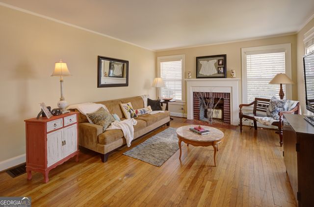 1005 S Crest Road, Rossville, GA 30741