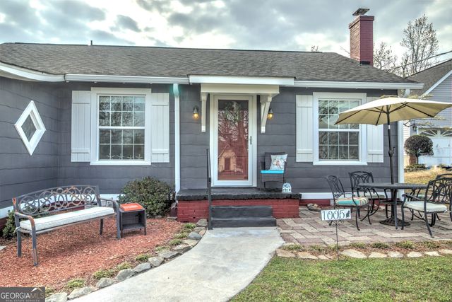 1005 S Crest Road, Rossville, GA 30741