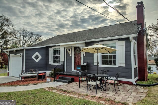 1005 S Crest Road, Rossville, GA 30741