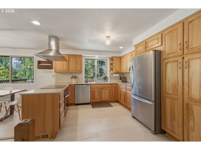 25421 Se SUNSHINE VALLEY Rd, Damascus, OR 97089