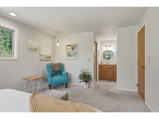 25421 Se SUNSHINE VALLEY Rd, Damascus, OR 97089