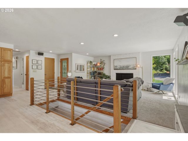 25421 Se SUNSHINE VALLEY Rd, Damascus, OR 97089