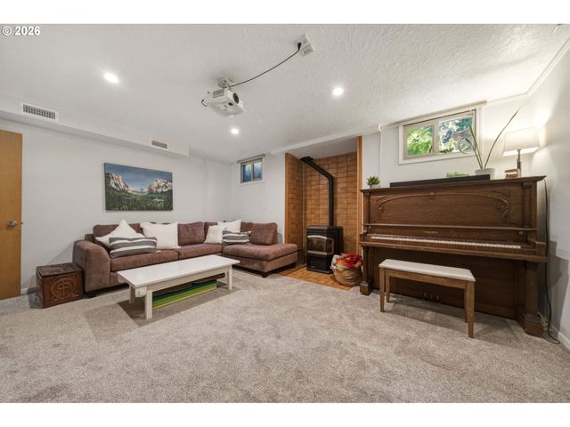 25421 Se SUNSHINE VALLEY Rd, Damascus, OR 97089