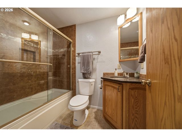 25421 Se SUNSHINE VALLEY Rd, Damascus, OR 97089