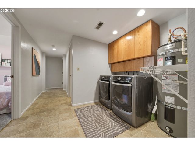 25421 Se SUNSHINE VALLEY Rd, Damascus, OR 97089
