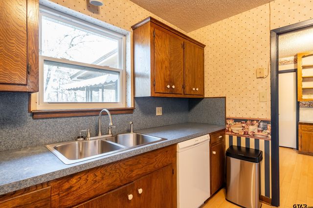 554 CR 4111, Jacksonville, TX 75766