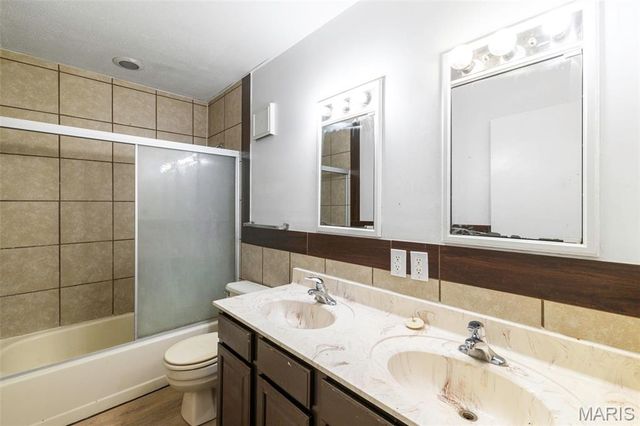 7473 Hazelcrest Drive, Hazelwood, MO 63042
