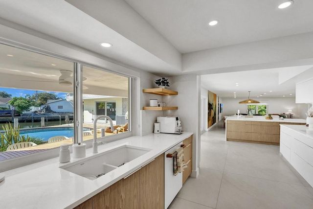 5581 NE 31st Avenue, Fort Lauderdale, FL 33308