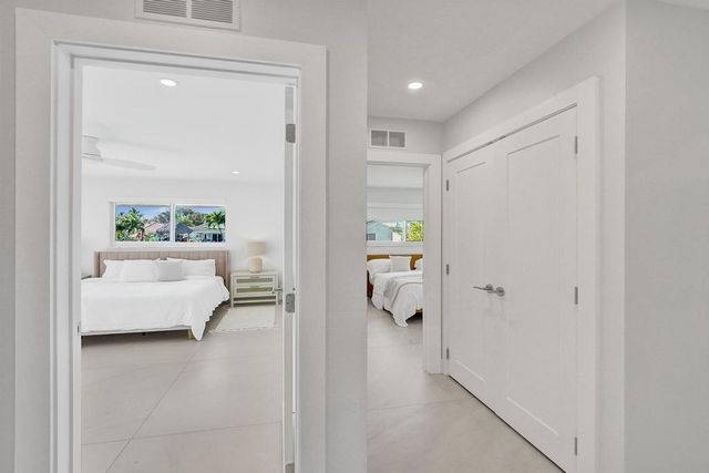 5581 NE 31st Avenue, Fort Lauderdale, FL 33308