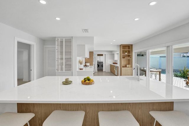 5581 NE 31st Avenue, Fort Lauderdale, FL 33308
