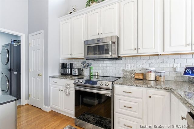 8304 Hidden River Trace, Charlestown, IN 47111