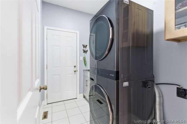 8304 Hidden River Trace, Charlestown, IN 47111