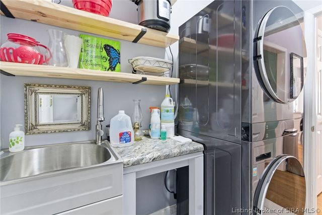 8304 Hidden River Trace, Charlestown, IN 47111