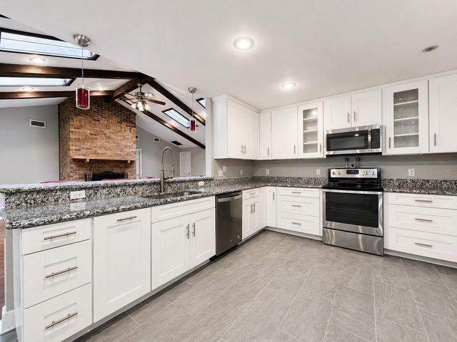 9331 NW 13TH PLACE, Gainesville, FL 32606