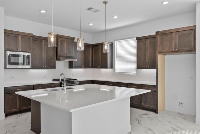 11919 Canal View Boulevard, Mont Belvieu, TX 77523