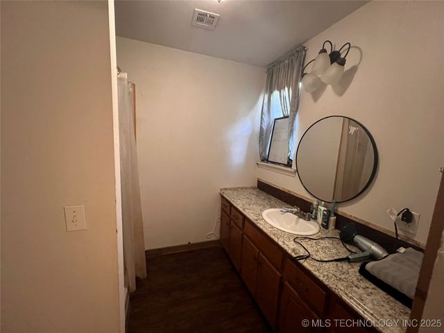 30332 S Vfw, Stigler, OK 74462