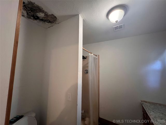 30332 S Vfw, Stigler, OK 74462