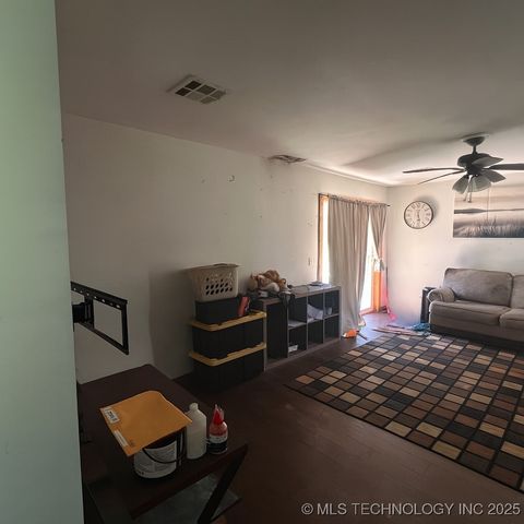 30332 S Vfw, Stigler, OK 74462