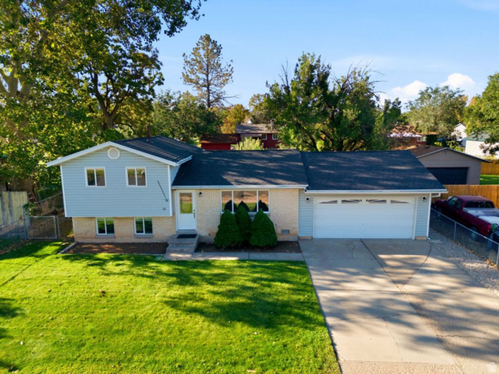 581 W 1750 N, Clinton, UT 84015 — photo 4