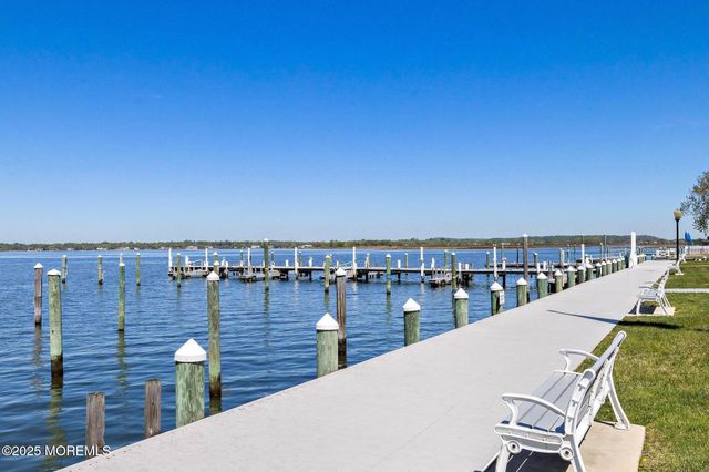 98 Wharfside Drive, Monmouth Beach, NJ 07750