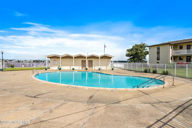 98 Wharfside Drive, Monmouth Beach, NJ 07750
