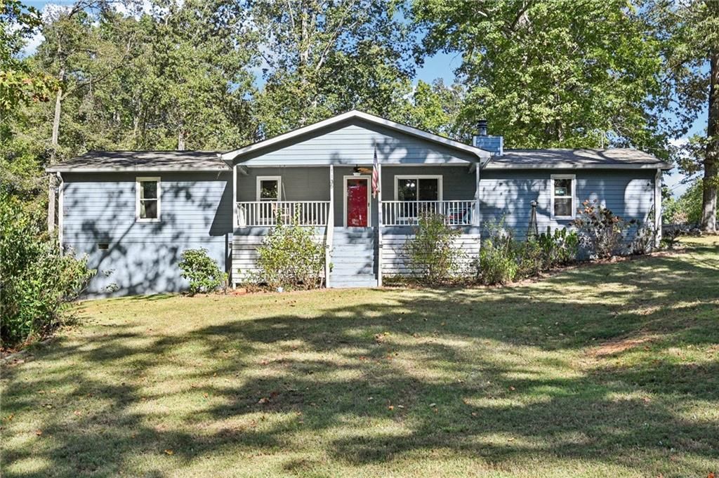 1135 W Roberts Drive, Sugar Hill, GA 30518