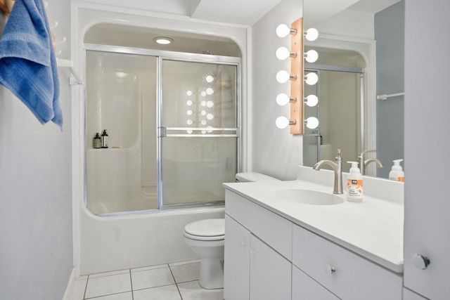 5717 Cedar Place, Madison, WI 53705