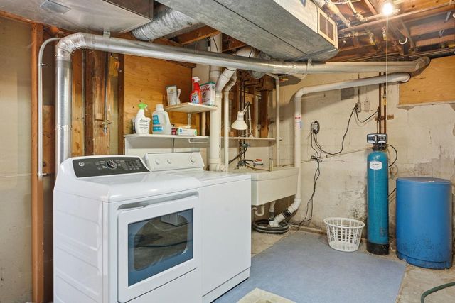 5717 Cedar Place, Madison, WI 53705