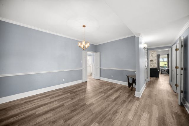 407 Locust Drive, Oak Leaf, TX 75154