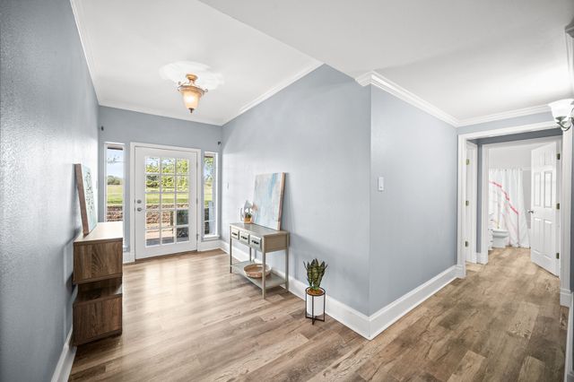 407 Locust Drive, Oak Leaf, TX 75154