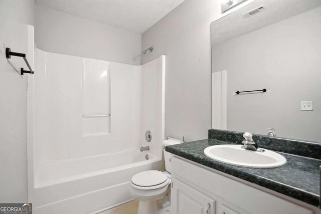 11747 Spring Lake Way, Fayetteville, GA 30215