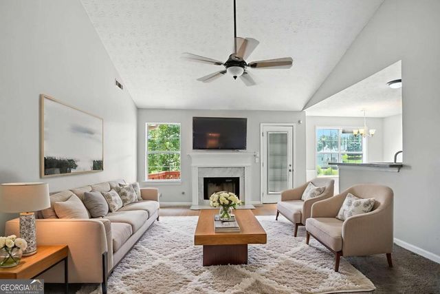 11747 Spring Lake Way, Fayetteville, GA 30215