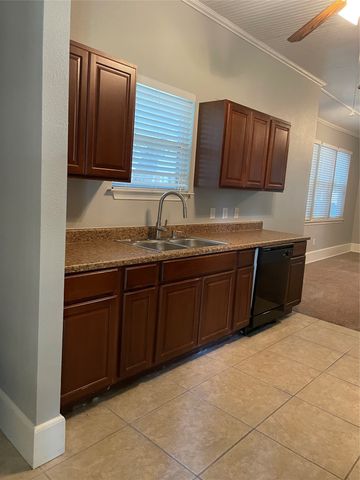 601 Bolivar Street, Denton, TX 76201