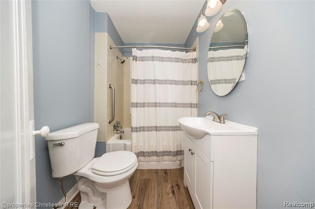 421 W Troy Street A, Ferndale, MI 48220