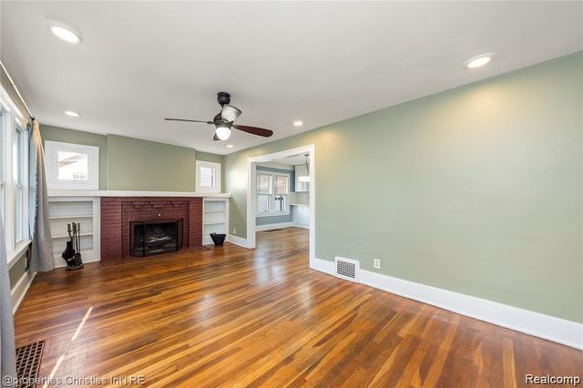 421 W Troy Street A, Ferndale, MI 48220